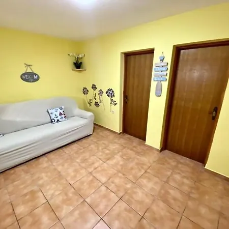 Apartment Hama Vir